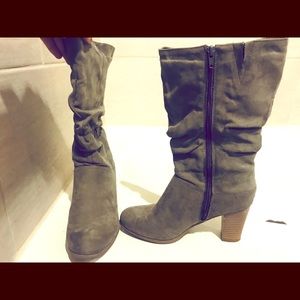 Heeled tan fall boots